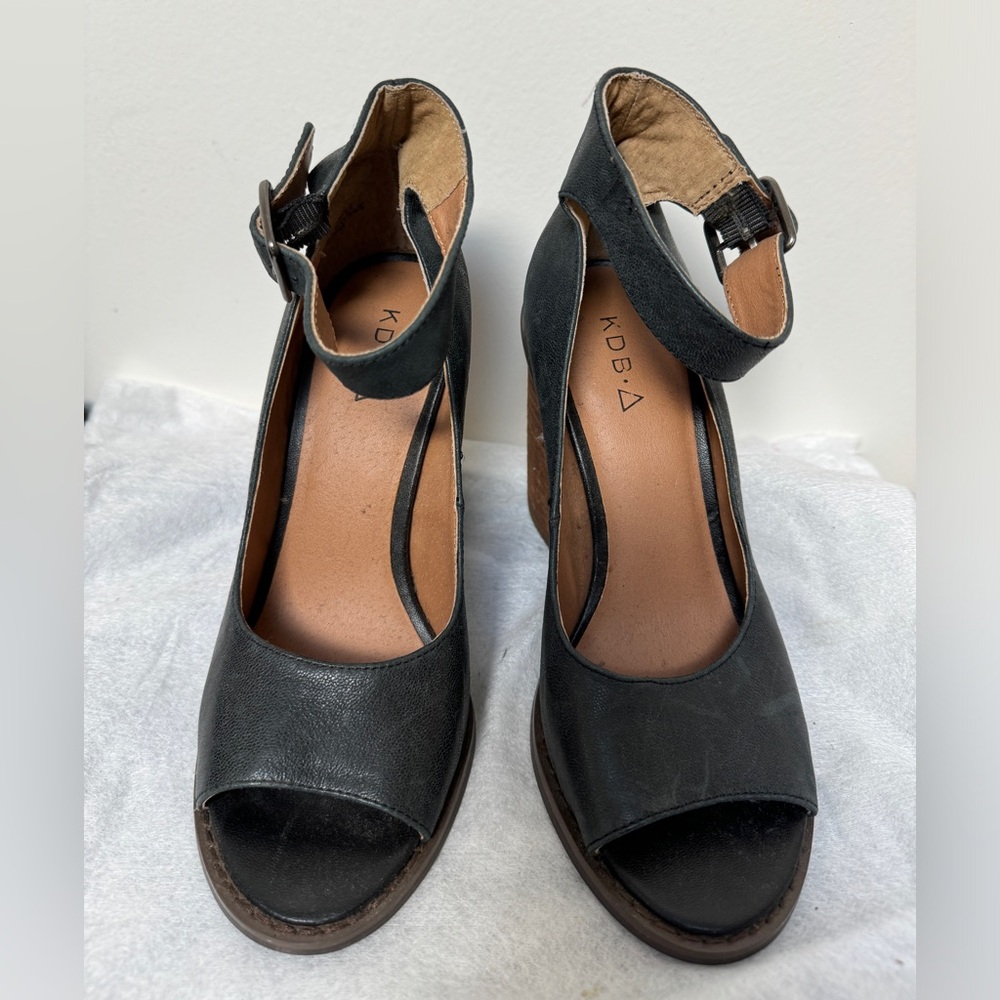 Kelsi Dagger heels.